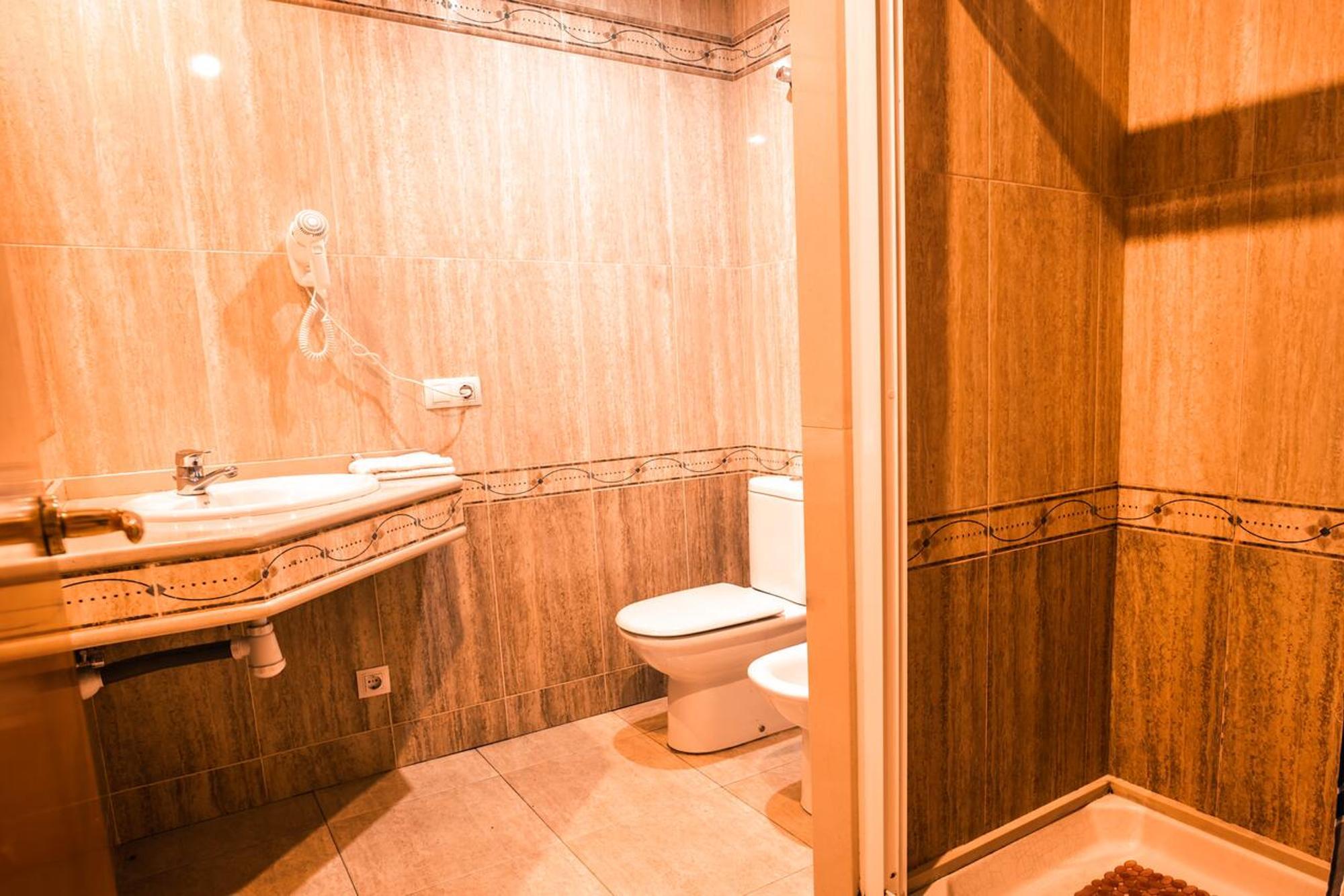 Apartaments Yaco Lloret de Mar Esterno foto