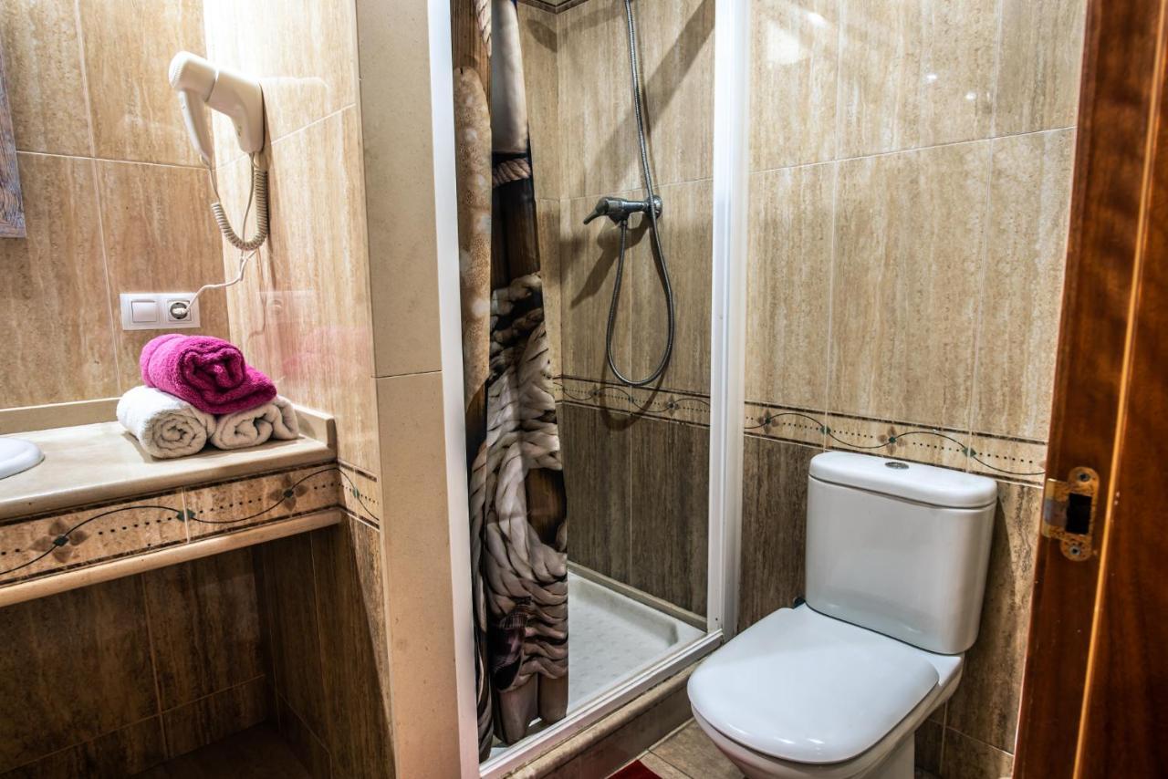 Apartaments Yaco Lloret de Mar Esterno foto