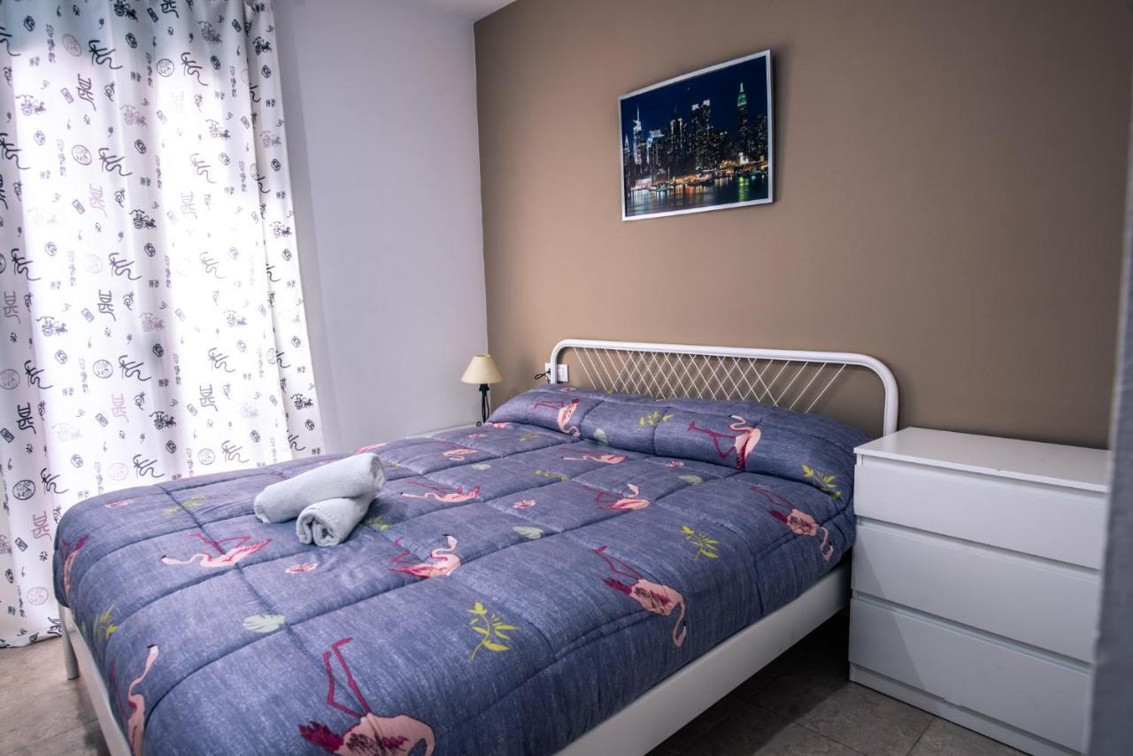 Apartaments Yaco Lloret de Mar Esterno foto