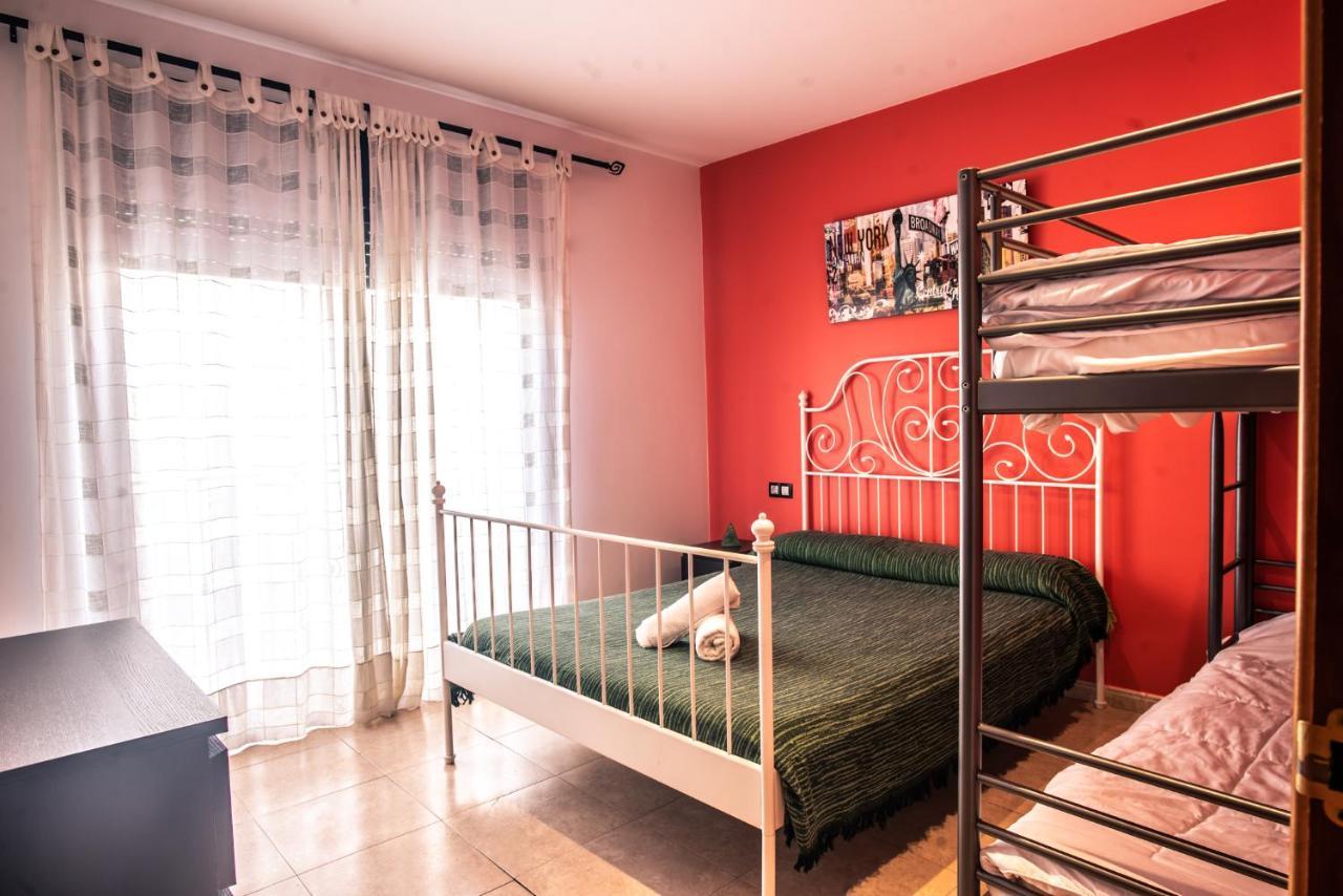 Apartaments Yaco Lloret de Mar Esterno foto